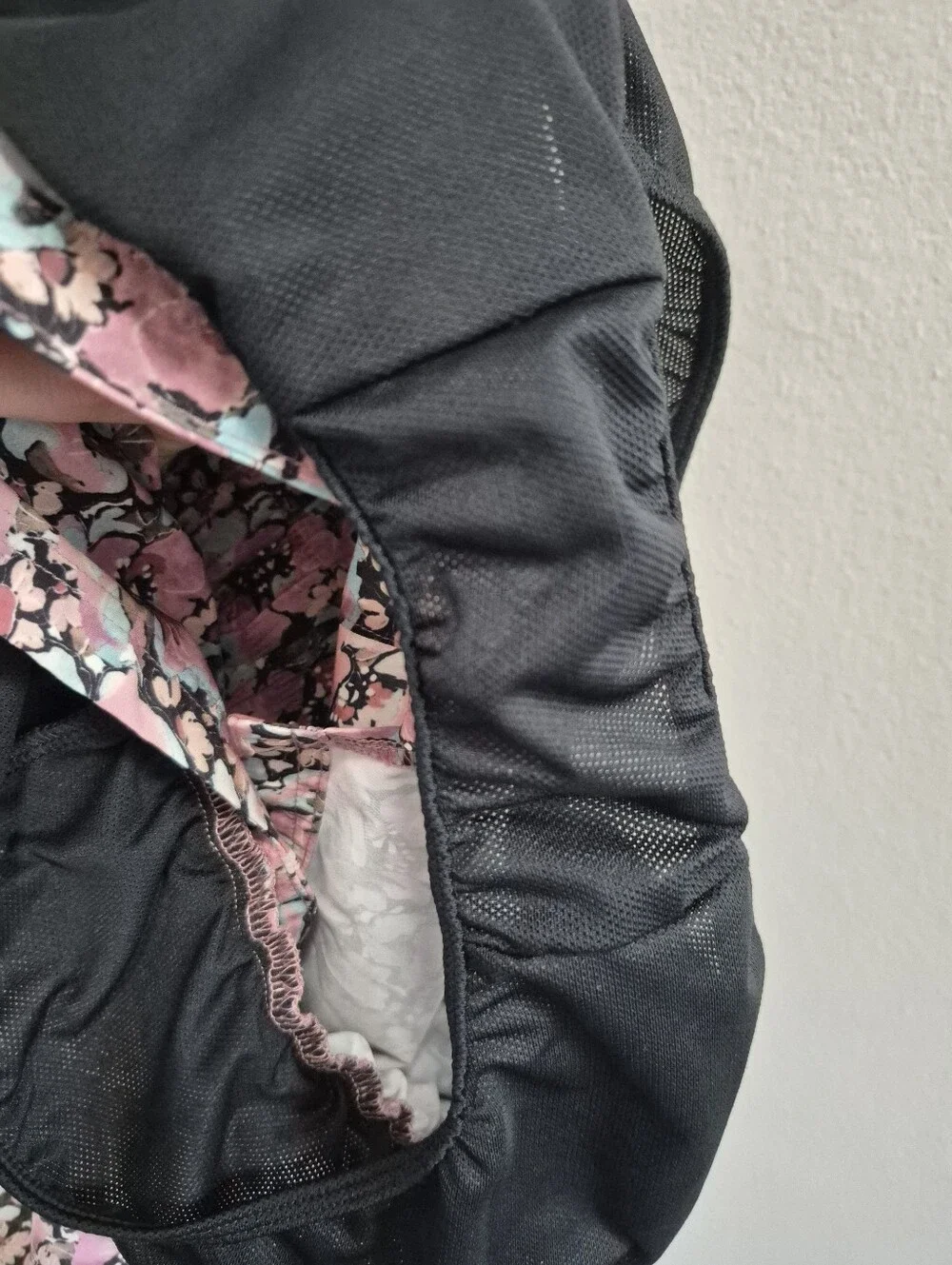 Varley Kallin Floral Athletic Running Shorts Lined 1.5